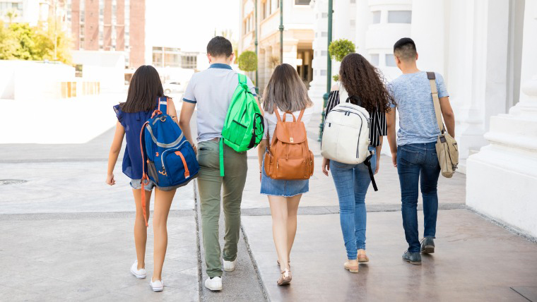 Dores nas costas nas crianças e adolescentes: como prevenir e tratar